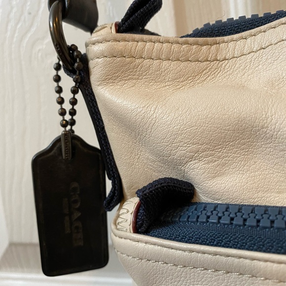 COACH PACER Messenger 25, Coach Pacer crossbody Men’s bag 11.5 by 9 inch - Picture 9 of 10